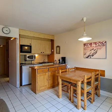 Renove Avec Balcon Proche Des Pistes, Casier A - Fr-1-425-156 Apartment